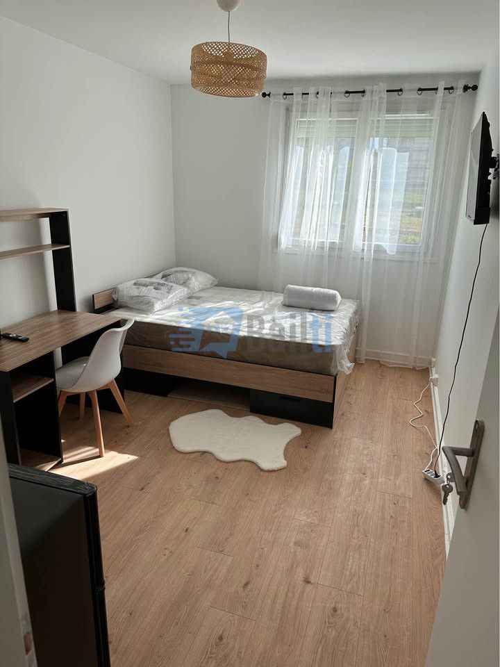 4 Rooms - Apartment